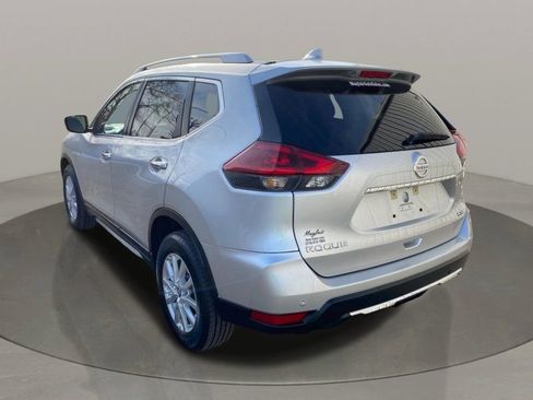 Used 2019 Nissan Rogue SV image 13