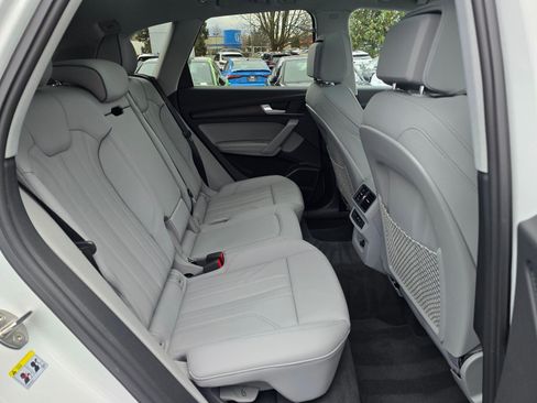 Certified 2025 Audi Q5 2.0T Premium Plus w/ Premium Plus Package AWD/4WD image 24