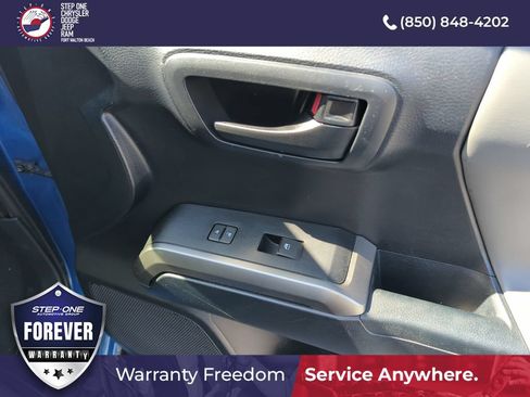 Used 2018 Toyota Tacoma SR5 RWD image 29
