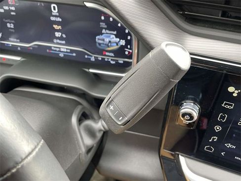 Used 2024 GMC Sierra 3500 Denali Ultimate image 27