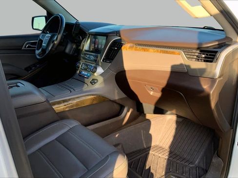 Used 2017 GMC Yukon Denali w/ Open Road Package AWD/4WD image 18