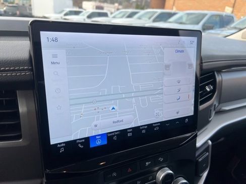 Certified 2024 Ford Expedition XLT image 15