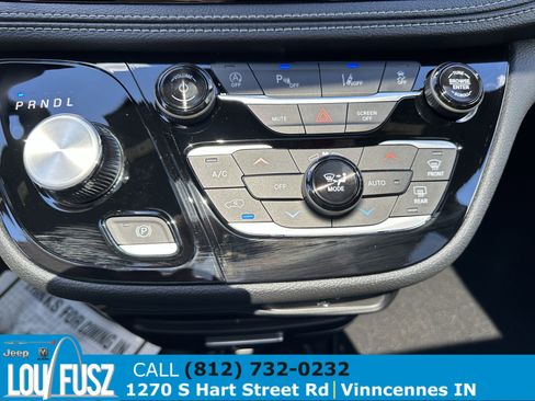 New 2026 Chrysler Pacifica Select image 19