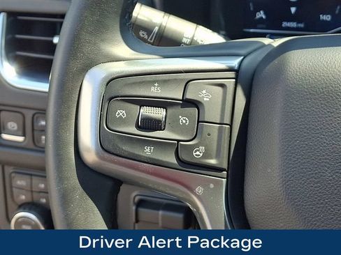 Used 2024 Chevrolet Suburban Z71 w/ Z71 Off-Road Package AWD/4WD image 7