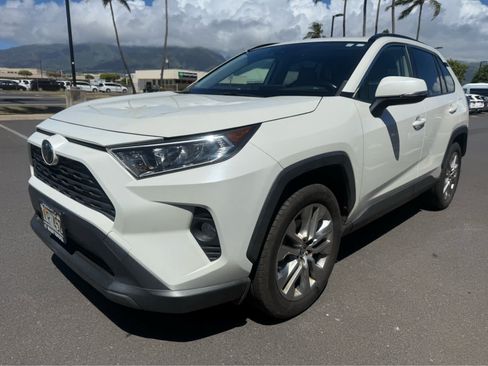 Used 2021 Toyota RAV4 XLE Premium FWD image 2