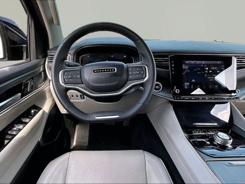 Used 2024 Jeep Wagoneer Series II AWD/4WD image 8