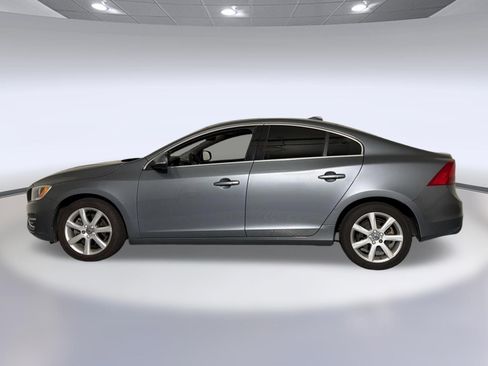 Used 2016 Volvo S60 T5 Premier w/ Convenience Package FWD image 2