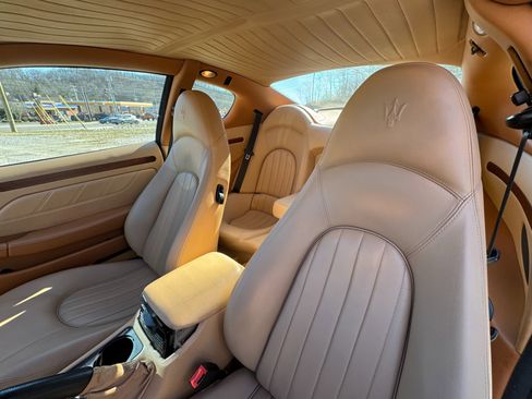 Used 2005 Maserati Coupe Cambiocorsa RWD image 10