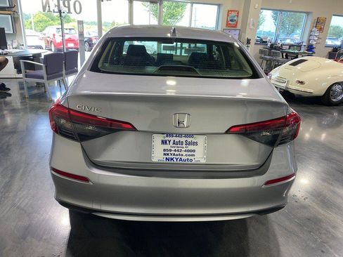 Used 2022 Honda Civic EX image 7