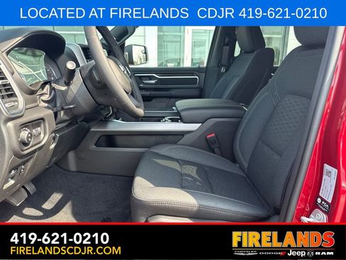 New 2026 RAM 1500 4x4 Crew Cab image 13