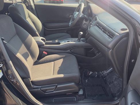Used 2016 Honda HR-V LX image 11