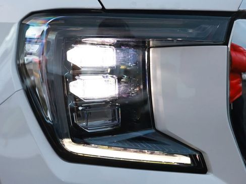 Used 2024 GMC Yukon SLT AWD/4WD image 38