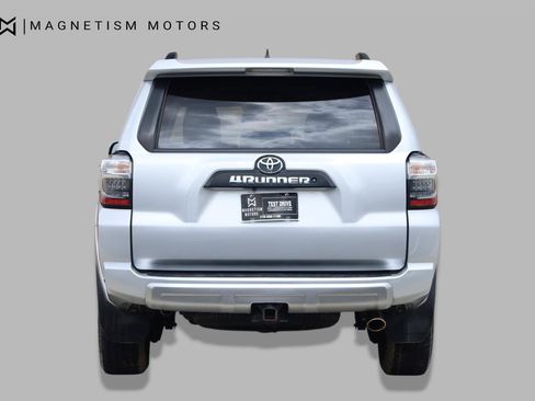 Used 2019 Toyota 4Runner TRD Off-Road Premium AWD/4WD image 8