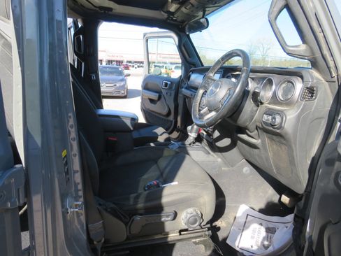 Used 2021 Jeep Wrangler Unlimited Sport w/ Cold Weather Group image 28