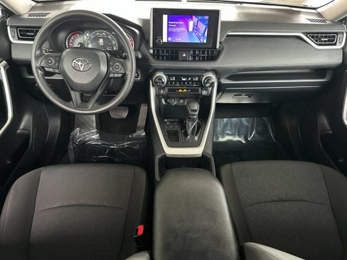 Used 2025 Toyota RAV4 XLE FWD image 12