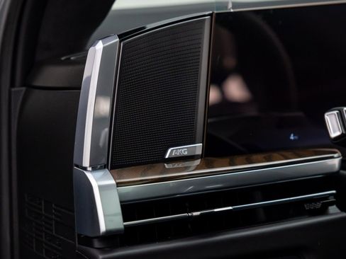 New 2026 Cadillac Escalade Platinum Sport w/ LPO, ONYX Package image 14