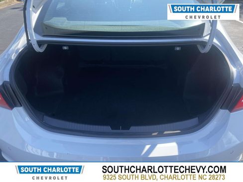 Used 2025 Chevrolet Malibu LT FWD image 16