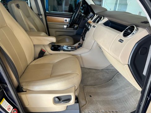 Used 2014 Land Rover LR4 HSE LUX image 24