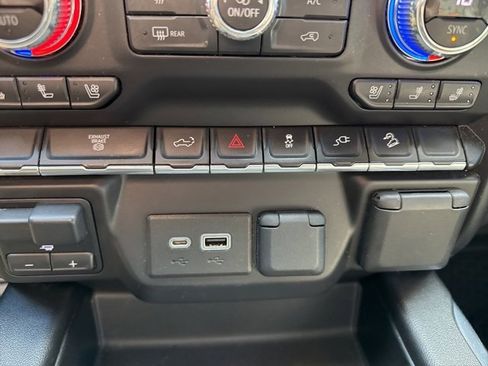 Used 2014 Mercedes-Benz CLA 250 image 42