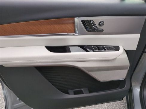 New 2026 Cadillac Vistiq Luxury image 23