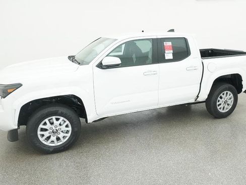 New 2025 Toyota Tacoma SR5 image 2