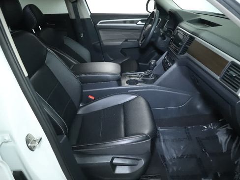 Used 2022 Volkswagen Atlas SE FWD image 40