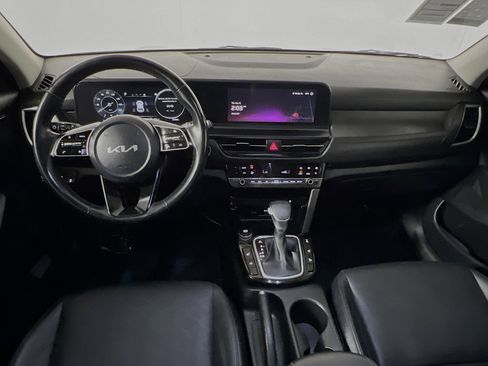 Used 2024 Kia Seltos EX image 30