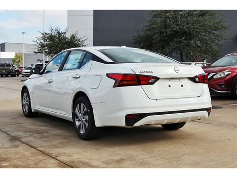 New 2025 Nissan Altima 2.5 S image 3