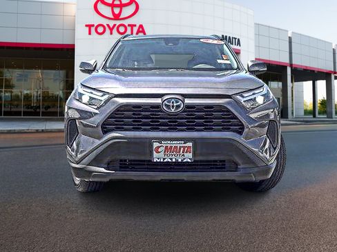 Used 2024 Toyota RAV4 LE AWD/4WD image 3