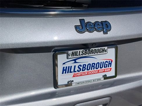 New 2024 Jeep Compass Latitude w/ Sun and Sound Group image 16