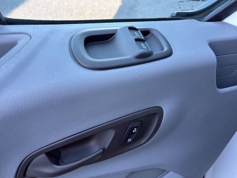 Used 2017 Ford Transit 150 XL image 10