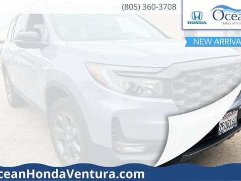 Used 2025 Honda Passport TrailSport image 1