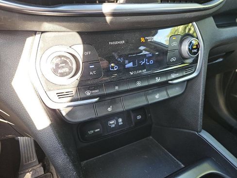 Used 2019 Hyundai Santa Fe Limited FWD image 22