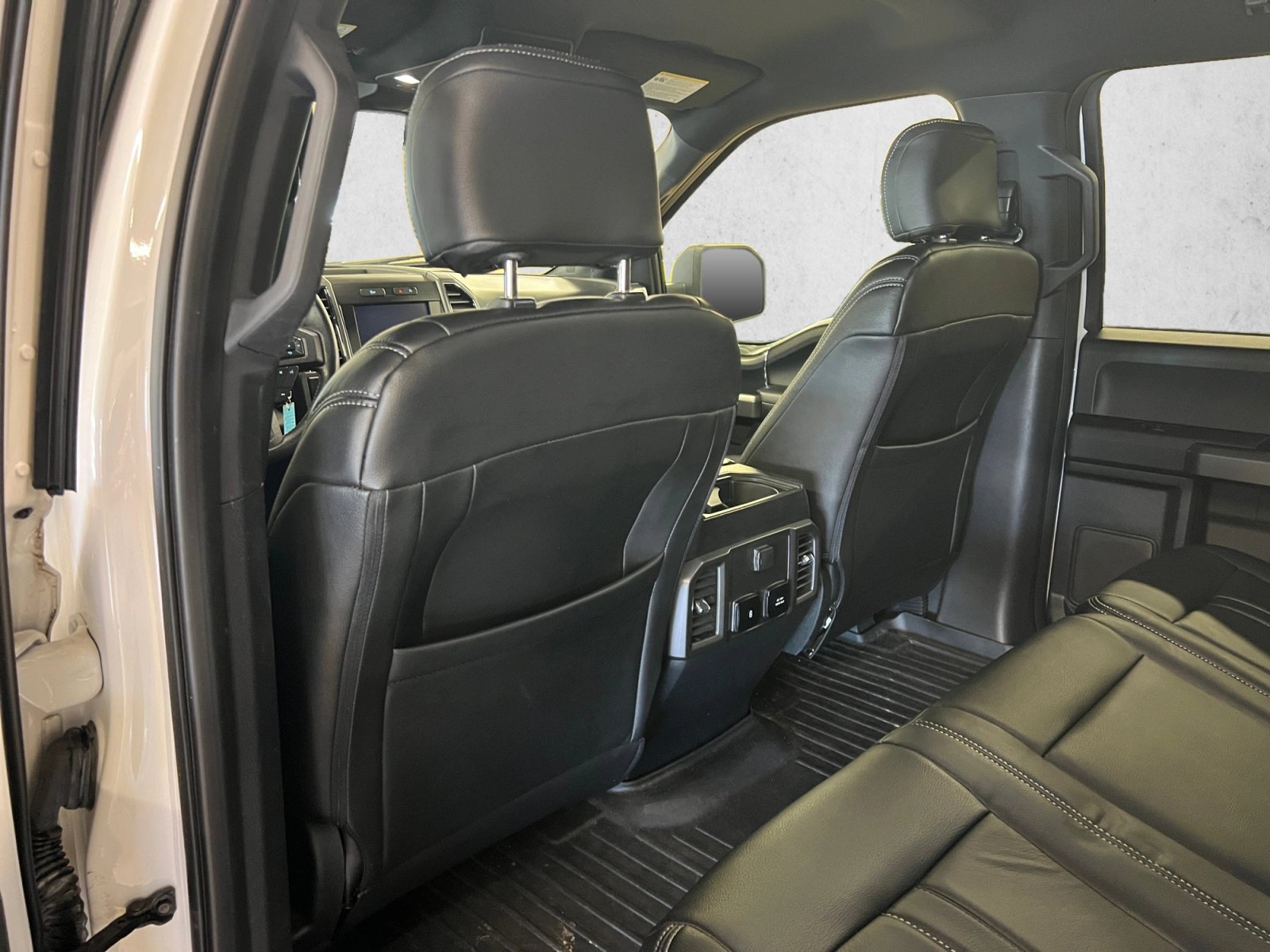 Used 2019 Ford F150 XLT w/ Equipment Group 302A Luxury AWD/4WD image 19