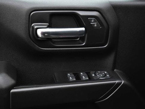 Used 2024 Chevrolet Silverado 1500 Custom image 21