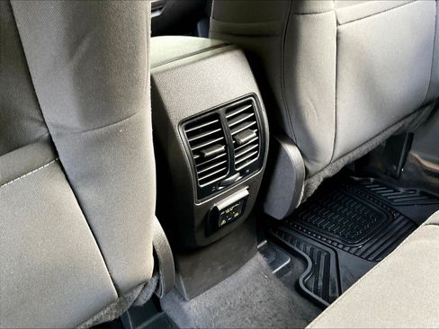 Used 2016 Ford Escape SE w/ Equipment Group 201A AWD/4WD image 10
