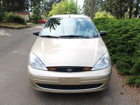 Used 2001 Ford Focus LX FWD image 9