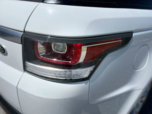 Used 2016 Land Rover Range Rover Sport HSE AWD/4WD image 18