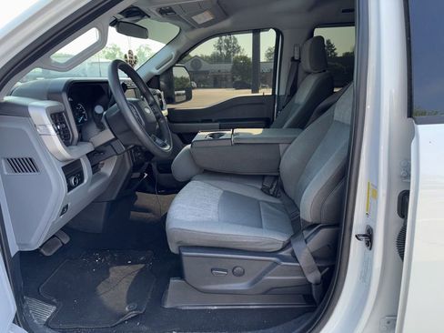 Used 2024 Ford F250 XLT AWD/4WD image 11
