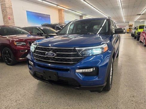 Used 2020 Ford Explorer XLT w/ Equipment Group 202A AWD/4WD image 1