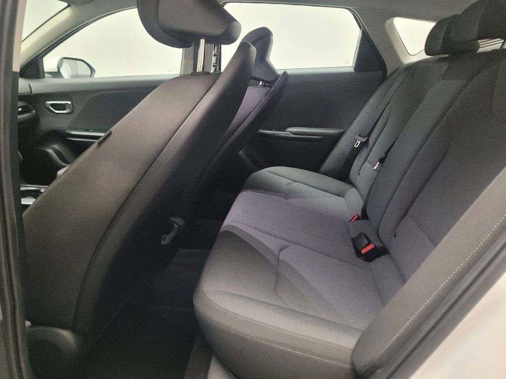 Used 2025 Kia K4 FWD image 18