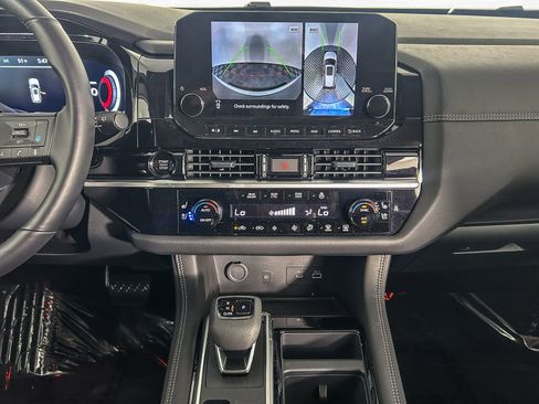 Certified 2025 Nissan Pathfinder Platinum w/ Cargo Package image 14