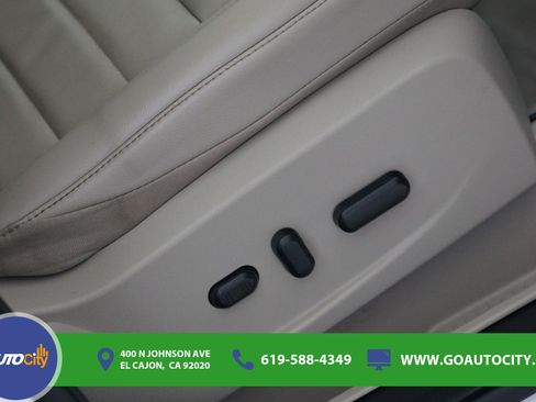 Used 2016 Ford Escape Titanium w/ Equipment Group 301A FWD image 16