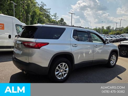 Used 2020 Chevrolet Traverse LT FWD image 13