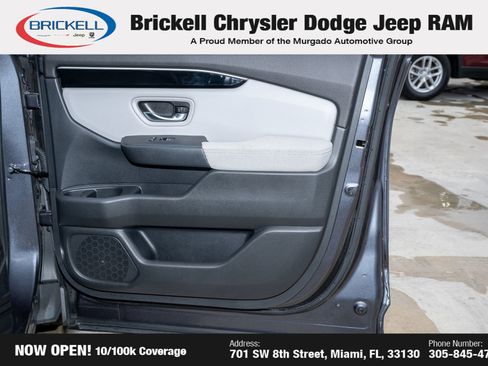 Used 2023 Honda Pilot LX image 13