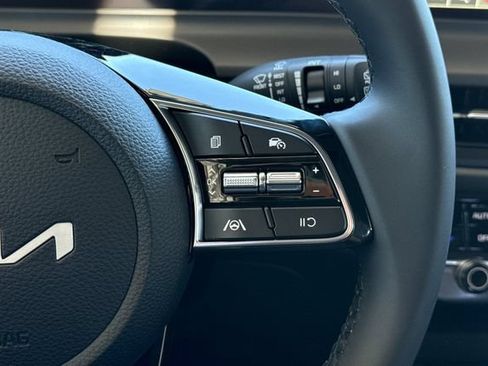 New 2026 Kia Seltos EX FWD image 31