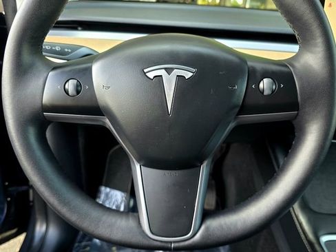 Used 2023 Tesla Model Y Long Range image 15