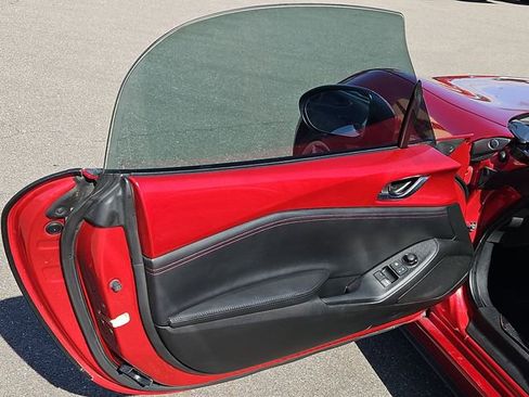 Used 2016 MAZDA MX-5 Miata Grand Touring image 11