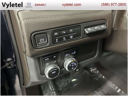 Used 2023 GMC Yukon Denali image 23