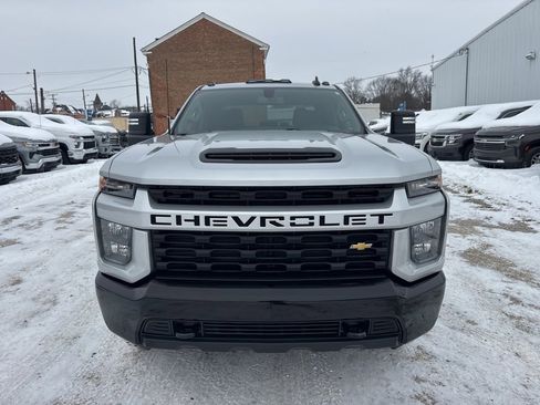 Used 2022 Chevrolet Silverado 2500 Custom w/ Custom Value Package image 9